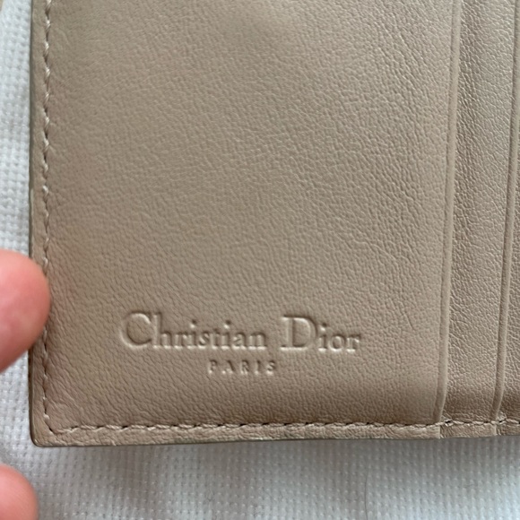 Christian Dior 2007 Heart Compact Wallet - Picture 10 of 10